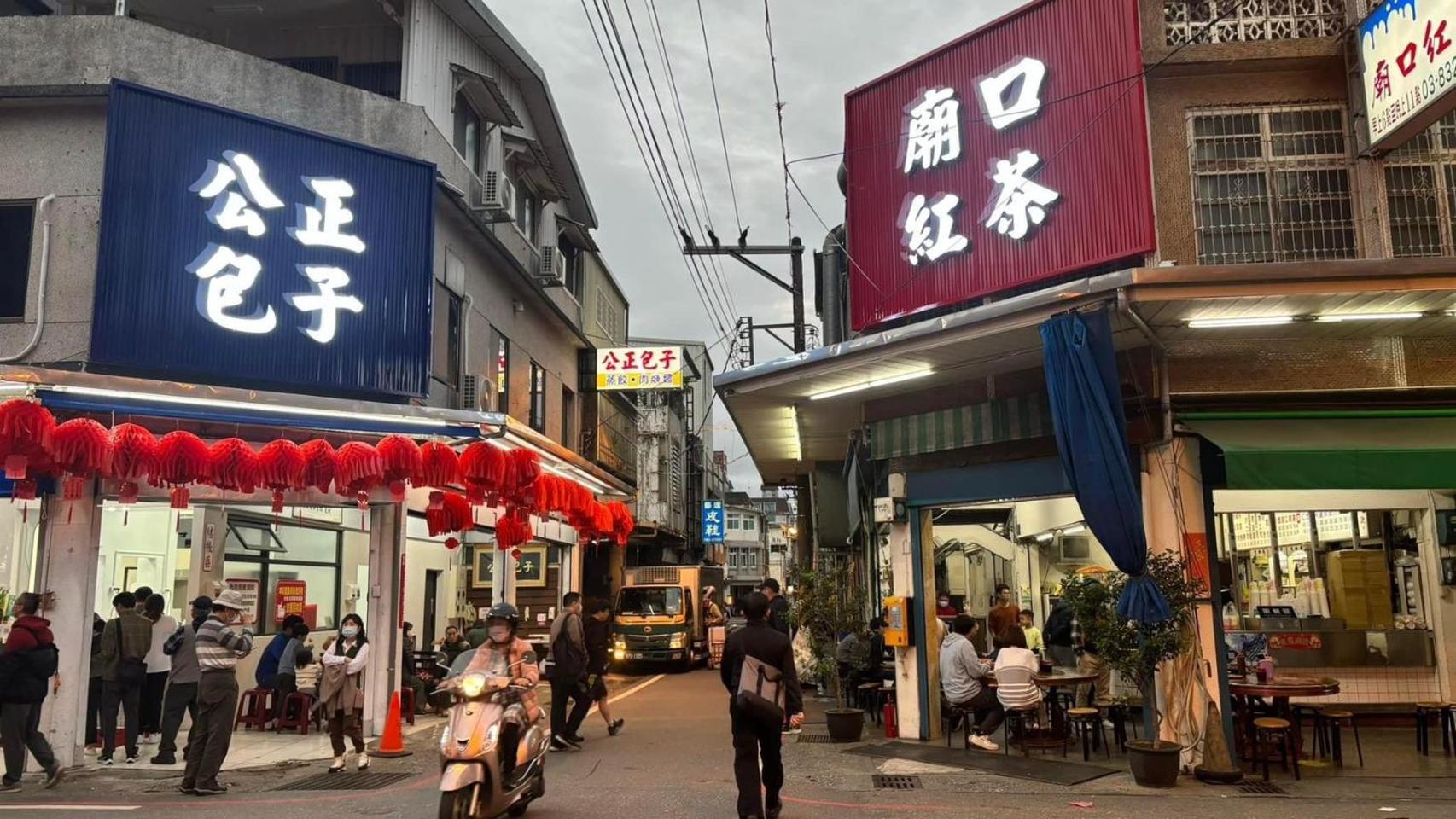 五指山東大門夜市民宿-有旅遊補助-有洗烘衣機-可停重機-可包棟 Kota Hualien Bagian luar foto